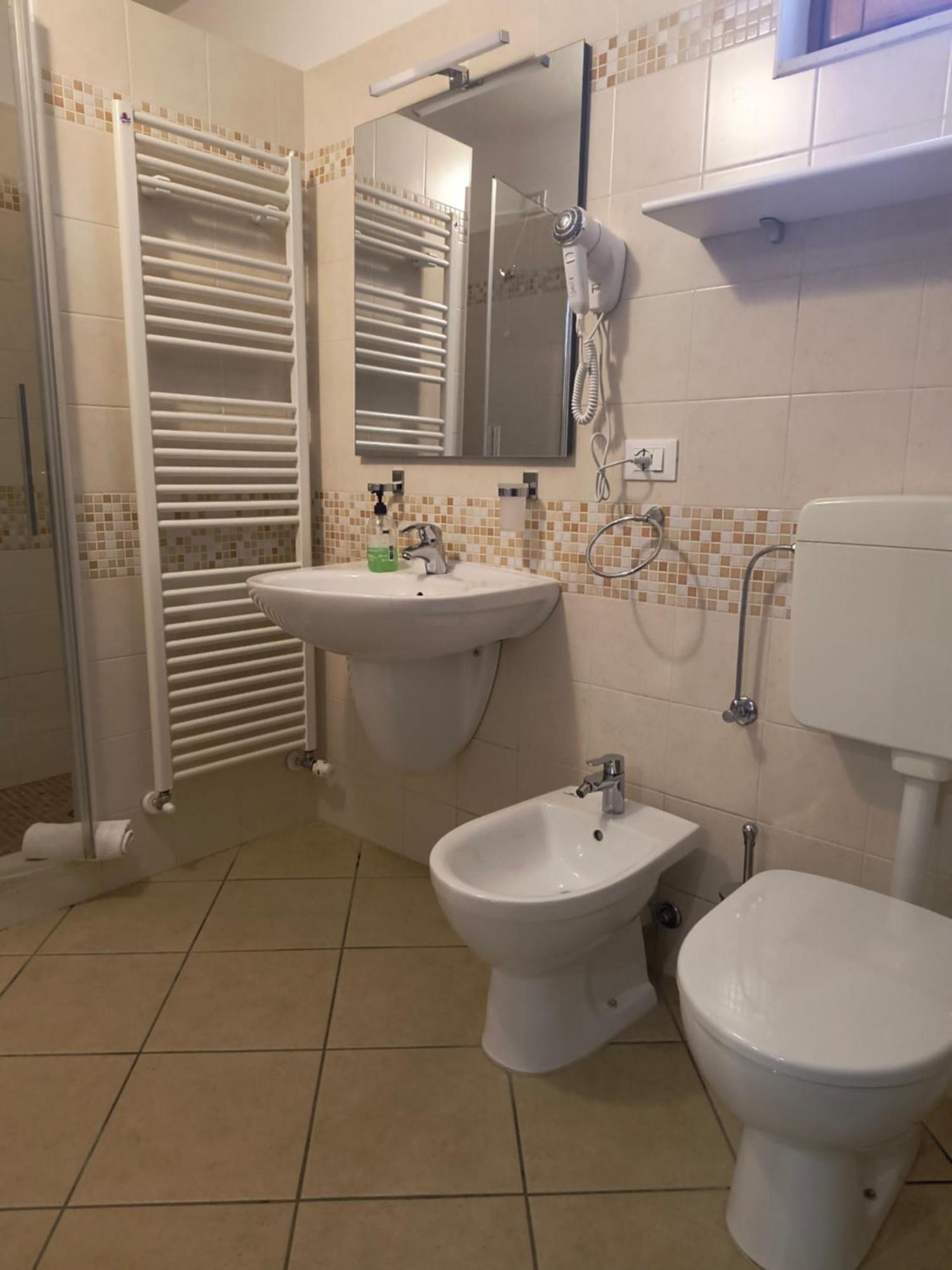 B&B Il Tramonto Pastrengo Luaran gambar